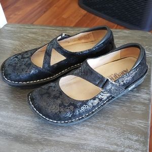 Women's Allegria Size 36 Shoes